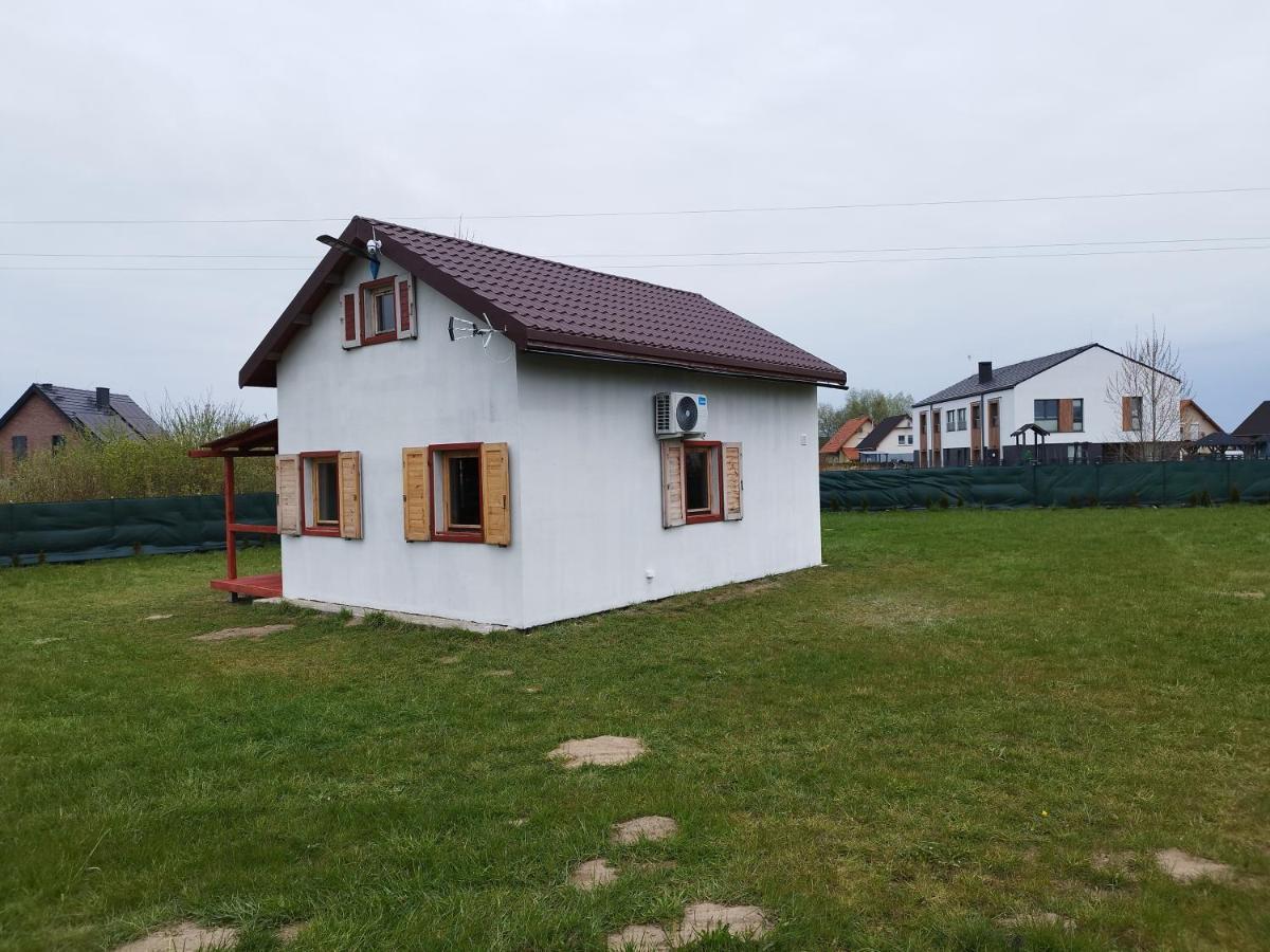 Domek Caloroczny Zastan Esterno foto