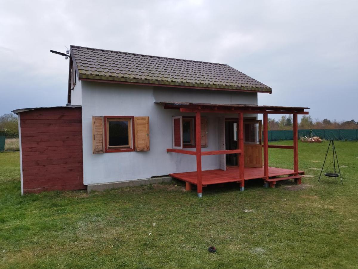 Domek Caloroczny Zastan Esterno foto